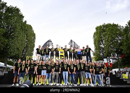 Paris, France. 23rd July, 2023. Team Jumbo-Visma riders and staff celebrate after winning the Tour de France cycling race, from Saint-Quentin-en-Yvelines to Paris, France, Sunday 23 July 2023. This year's Tour de France takes place from 01 to 23 July 2023. BELGA PHOTO JASPER JACOBS Credit: Belga News Agency/Alamy Live News Stock Photo