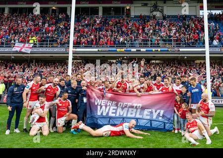 Leeds, UK. 23rd July 2023. Betfred Challenge Cup Semi Final: Hull KR v Wigan Warriors. Hull KR celebrate with their fans. Credit Paul Whitehurst/Alamy Live News Stock Photo