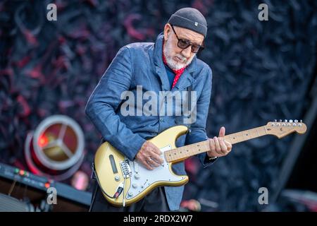 Hove, UK. Sunday 23 July 2023.  Pete Townshend of the English rock band The Who performs on stage at   The 1st Central County Ground  © Jason Richardson / Alamy Live News Stock Photo