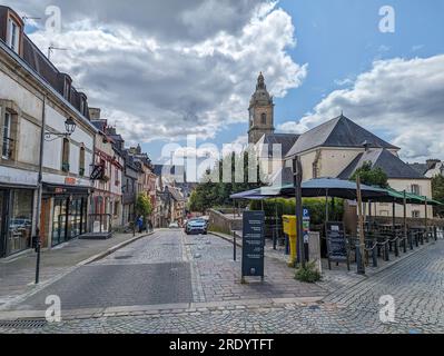 (C) Denis TRASFI / MAXPPP - France, Bretagne, Morbihan, Ville de Vannes le 21 juillet 2023 - Église Saint-Patern / France, Brittany, Morbihan, City of Stock Photo