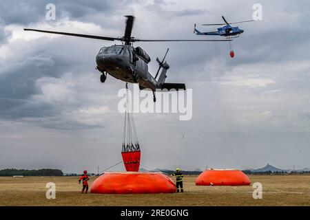 Bell 412 firefighting helicopter in the Serranía de Cuenca Stock Photo ...