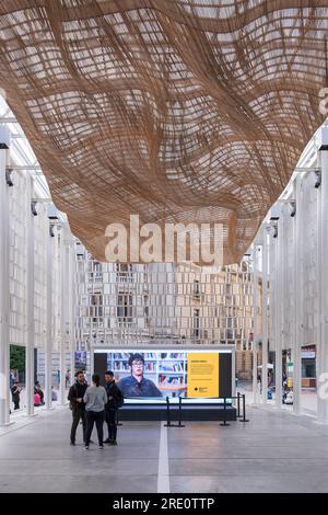 Agora Valencia, ist ein nachhaltiger Pavillon auf dem Rathausplatz, der anlŠsslich der AktivitŠten zu ãValencia Welthauptstadt des DesignsÒ aufgebaut Stock Photo