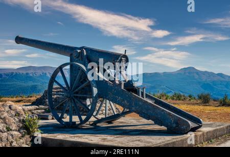 Long Tom Monument, history, Mpumalanga, South Africa, a French field gun commemorating the last use of the Boer 155 mm Creusot Long Tom guns during th Stock Photo