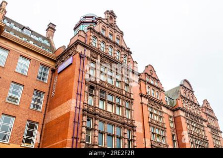 University of Manchester Sackville Street Building, Manchester, England, UK Stock Photo