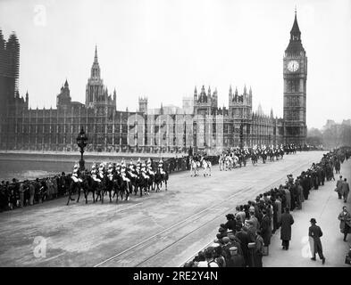 London, England:   May 6, 1939 The King and Queen and other members of the Royal Family in the Royal Procession over Westminster Bridge on their way to Waterloo Station today. They are leaving to visit Canada and The U.S. Stock Photo