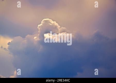A large thunder cloud dominating the southern sky before the rain and thunder in rural Alberta Canada. Stock Photo