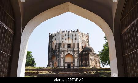 INDIA, KARNATAKA, BIDAR, June 2023, Tourist at Chaukhandi, the Tomb of Khalil-Ullah Kirmani, a Sufi saint and spiritual advisor to Ahmad Shah, Bahmani Stock Photo