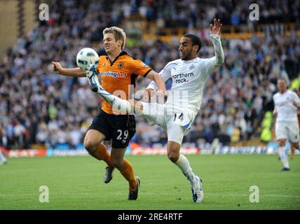 Kevin Doyle of Wolverhampton Wanderers and James Perch of Newcastle United Soccer - Barclays Premier League - Wolverhampton Wanderers v Newcaslte Unit Stock Photo