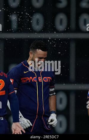 St. Petersburg, FL USA; Tampa Bay Rays first baseman Yandy Diaz (2) gets  the last out on Houston Astros designated hitter Yainer Diaz (21) who  grounde Stock Photo - Alamy