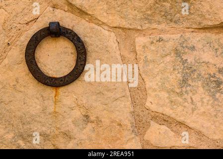 Details of the village of Bovera on a spring morning (Les Garrigues, Lleida, Catalonia, Spain) ESP: Detalles del pueblo de Bovera (Lérida, España) Stock Photo