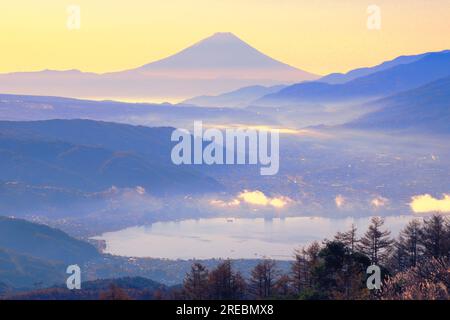 Fuji at dawn from the Takabotchi Plateau Stock Photo