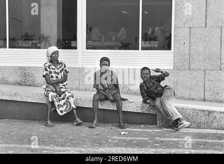 Angola, Luanda, 25/09/1992 Archiv.: 36-65-07 City photos Luanda Foto: Inhabitants of Luanda [automated translation] Stock Photo