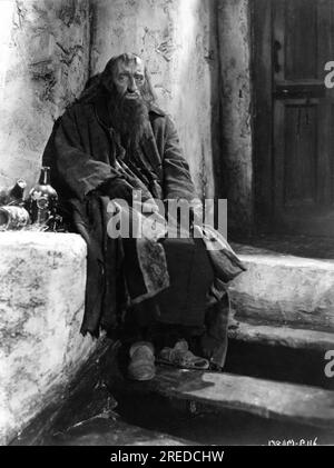 ALEC GUINNESS as Fagin in OLIVER TWIST 1948 director DAVID LEAN novel Charles Dickens producer Ronald Neame Cineguild / General Film Distributors (GFD) Stock Photo