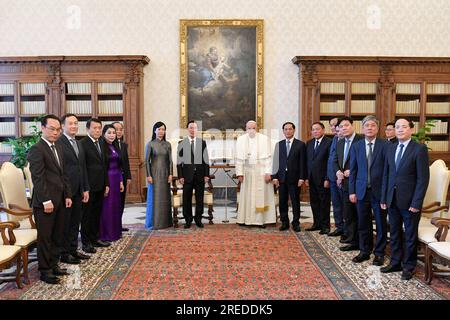 Vatican, Vatican. 27th July, 2023. Italy, Rome, Vatican, 2023/7/27.Pope Francis receives in audience Mr. Vo Van Thuong, President of the Socialist Republic of Vietnam at the Vatican Photograph by Vatican Media/Catholic Press Photo. RESTRICTED TO EDITORIAL USE - NO MARKETING - NO ADVERTISING CAMPAIGNS. Credit: Independent Photo Agency/Alamy Live News Stock Photo