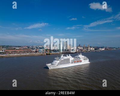 Seven Seas Navigator cruise ship departs Liverpool Pier Head, Merseyside, England Stock Photo