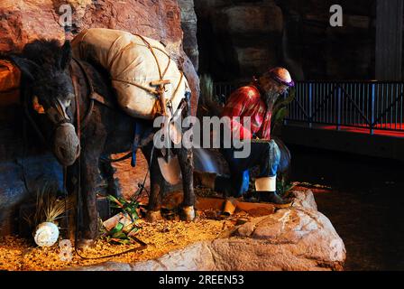 A scene depicting a gold prospector stands in the lobby of the Wild West Casino in Atlantic City Stock Photo