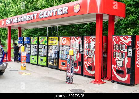Asheville North Carolina,gas petrol station,refreshment center centre,soda soft drink vending machines,Coke Coca-Cola Pepsi Mountain Dew Gatorade,woma