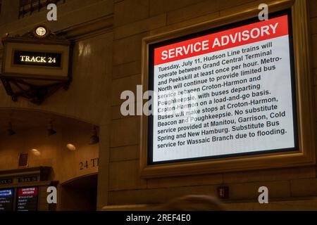 Metro-North Railroad Service Advisory Screen, Grand Central Terminal, New York City, USA   11 July 2023 Stock Photo