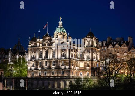 The Museum on the Mound illuminated at night in city of Edinburgh, Scotland, UK. Historic Bank of Scotland Head Office, 19th century Baroque Revival b Stock Photo