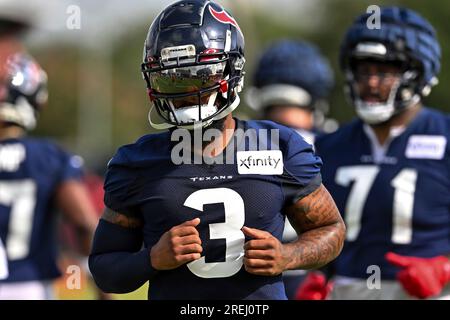 Arlington, Texas, USA. 11th Dec, 2022. Houston Texans wide receiver AMARI  RODGERS (19) during the NFL football game between the Houston Texans and  the Dallas Cowboys on December 11, 2022 at AT&T