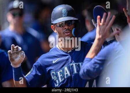 MINNEAPOLIS, MN - JULY 26: .Seattle Mariners Center field Julio