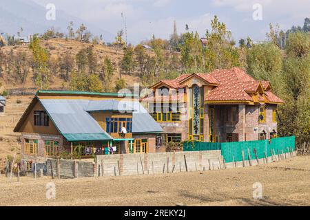 Berna Bugh, Kangan, Jammu and Kashmir, India. October 27, 2022. Houses in a village in Jammu and Kashmir. Stock Photo