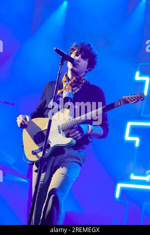 Lulworth, UK. 28th July, 2023. Luke Pritchard, lead singer with English indie band The Kooks performing live on stage at Camp Bestival. (Photo by Dawn Fletcher-Park/SOPA Images/Sipa USA) Credit: Sipa USA/Alamy Live News Stock Photo