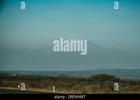 Emali Kimana Oloitokitok Road Highway Amboseli National Park Mount ...