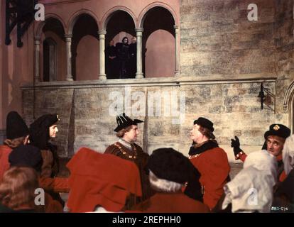 LAURENCE OLIVIER NORMAN WOOLAND RALPH RICHARDSON GEORGE WOODBRIDGE and JOHN LAURIE in RICHARD III 1955 director LAURENCE OLIVIER play William Shakespeare music William Walton costume design Margaret Furse and Roger Furse producers Laurence Olivier and Alexander Korda L.O.P. / London Film Productions Stock Photo