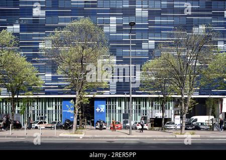 Window Patterns of Modern Bank Building, known as Pytheas Prado, of Banque Populaire Méditerrannée, 247 Avenue du Prado Marseille France Stock Photo