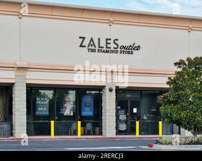 Zales outlet clearance hwy 6