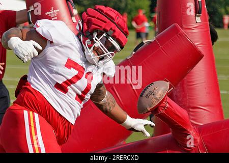 Kansas City Chiefs tight end Travis Kelce arrives at NFL football training  camp Monday, Aug. 15, 2022, in St. Joseph, Mo. (AP Photo/Charlie Riedel  Stock Photo - Alamy