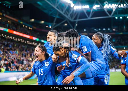 Brisbane, Queensland, Australia. 29th July, 2023. WENDIE RENARD of France scores the winning goal and celebrates with her team at the FIFA Women's World Cup Australia & New Zealand 2023 at Brisbane Stadium. (Credit Image: © Chris Putnam/ZUMA Press Wire) EDITORIAL USAGE ONLY! Not for Commercial USAGE! Stock Photo