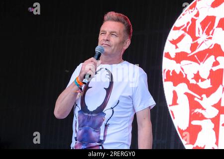 Lulworth, UK. 29th July, 2023. Naturalist, nature photographer, television presenter and author, Christopher Gary Packham CBE, Chris Packham, live on stage, giving a nature talk to a family audience at Camp Bestival. (Photo by Dawn Fletcher-Park/SOPA Images/Sipa USA) Credit: Sipa USA/Alamy Live News Stock Photo