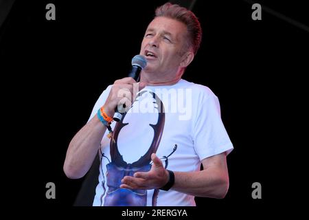 Lulworth, UK. 29th July, 2023. Naturalist, nature photographer, television presenter and author, Christopher Gary Packham CBE, Chris Packham, live on stage, giving a nature talk to a family audience at Camp Bestival. (Photo by Dawn Fletcher-Park/SOPA Images/Sipa USA) Credit: Sipa USA/Alamy Live News Stock Photo