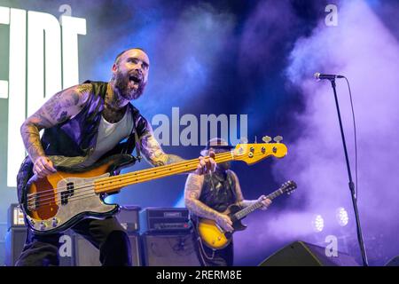 Twin Lakes, USA. 28th July, 2023. Chris Steele of Alexisonfire during the 'Life Is But A Dream Tour' at Credit Union 1 Amphitheatre on July 28, 2023, in Tinley Park, Illinois (Photo by Daniel DeSlover/Sipa USA) Credit: Sipa USA/Alamy Live News Stock Photo