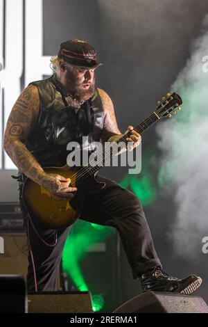 Twin Lakes, USA. 28th July, 2023. Wade MacNeil of Alexisonfire during the 'Life Is But A Dream Tour' at Credit Union 1 Amphitheatre on July 28, 2023, in Tinley Park, Illinois (Photo by Daniel DeSlover/Sipa USA) Credit: Sipa USA/Alamy Live News Stock Photo