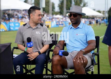 NFL Network's Mike Yam, left, and LaDainian Tomlinson broadcast during the  NFL football team's training camp, Saturday, July 29, 2023, in Costa Mesa,  Calif. (AP Photo/Ashley Landis Stock Photo - Alamy