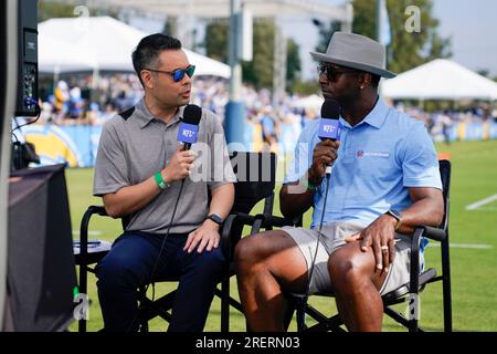 NFL Network's Mike Yam, left, and LaDainian Tomlinson broadcast during the  NFL football team's training camp, Saturday, July 29, 2023, in Costa Mesa,  Calif. (AP Photo/Ashley Landis Stock Photo - Alamy