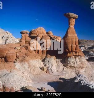 Page Rocks Utah Navajo Mountains, The Rimrocks, Toadstool, Lake Powell near Page, Utah ...