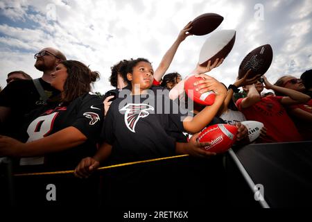 Atlanta Falcons safety Jessie Bates III (30) throws the ball during the NFL  football team's training camp, Saturday, July 29, 2023, in Flowery Branch,  Ga. (AP Photo/Alex Slitz Stock Photo - Alamy