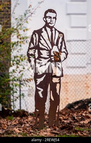 Alan Turing Sculpture Memorial, Paddington, London Stock Photo