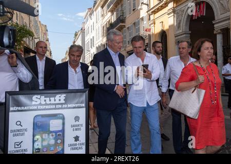 Bruno Le Maire, French Minister for the Economy and Finance seen in the street of Marseille. Bruno Le Maire, the French Minister for the Economy and Finance, comes to Marseille to support shopkeepers in the city centre who were victims of looting during the urban riots on 29 and 30 June 2023, following the death of young Nahel during a police check. (Photo by Laurent Coust / SOPA Images/Sipa USA) Stock Photo