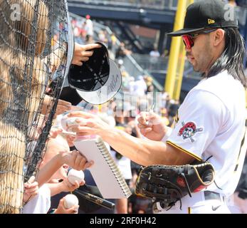 Pittsburgh Pirates' Connor Joe walks in the dugout during a baseball game  against the Seattle Mariners, Friday, May 26, 2023, in Seattle. (AP  Photo/Lindsey Wasson Stock Photo - Alamy