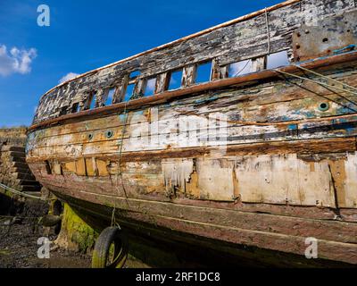 Wrecked Boats, Awaiting Removal, Newlyn Harbour, Newlyn. Cornwall, England, UK, GB. Stock Photo