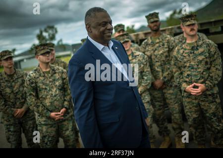 Townsville, Australia. 30th July, 2023. U.S. Secretary of Defense Lloyd Austin meets with American Marines during the multilateral military exercise Talisman Sabre, July 30, 2023 in Townsville, Queensland, Australia. Credit: Chad McNeeley/DOD/Alamy Live News Stock Photo