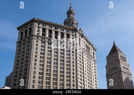 View of the David N. Dinkins Municipal Building, a 40-story building in the Civic Center neighborhood of Manhattan in New York City. Stock Photo