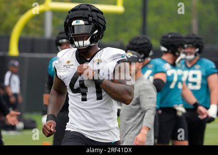 Jacksonville youth football teams practice on TIAA Bank Field