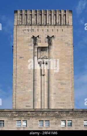 Art Deco Details on the Ventilation Shaft of George's Dock Building (1931-1934), designed by Herbert Rowse, on the Pier Head & Waterfront of Liverpool Stock Photo
