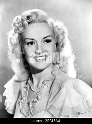 BETTY GRABLE Portrait in THE DOLLY SISTERS 1945 director IRVING CUMMINGS costume design Orry-Kelly Twentieth Century Fox Stock Photo